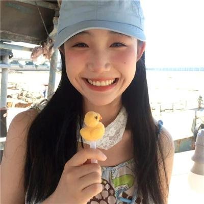 蓝眼睛波利